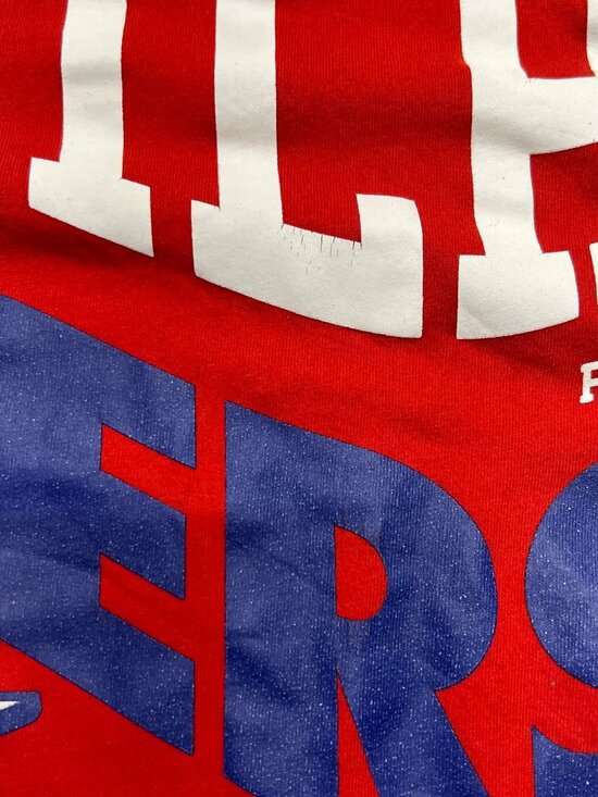 Nike Dri-Fit The Nike Tee Red Philadelphia 76ers Short Sleeve T-shirt Small - Picture 8 of 9